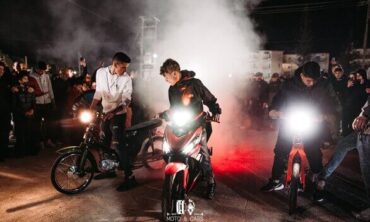 Γκάζια και στα… γρανάζια! Το Moto & Cars έφερε κόσμο στην παραλία της Ακράτας